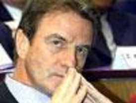 Sarkozy elige a un socialista como ministro de Exteriores