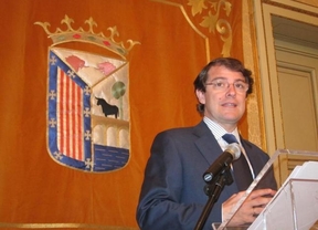Mañueco rechaza en las Cortes regionales lo que aprobó en el Ayuntamiento de Salamanca