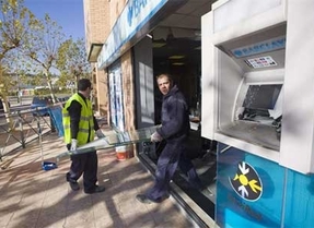 Las fuerzas de seguridad y las entidades bancarias aunarán esfuerzos para evitar los robos en cajeros