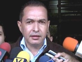 Ismael García presentó pruebas que exculpan a prefecto de Caracas