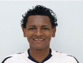 Gonzalo Chila es acusado de suplantación de identidad