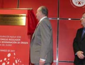 El Rey Don Juan Carlos inaugura la nueva sede de la DO Ribera del Duero