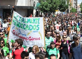 Miles de personas se manifiestan en contra de los recortes educativos en Castilla y León