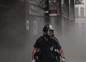 Un incendio 'muy grave' arrasa el Ayuntamiento de León