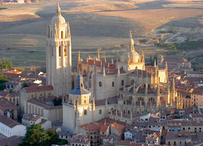 La Catedral de Segovia abrirá a los visitantes su torre 400 años después de ser destruida por un incendio