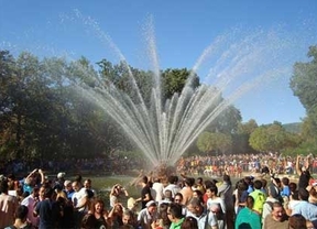 Cerca de 15.000 personas disfrutan del agua en las fuentes reales