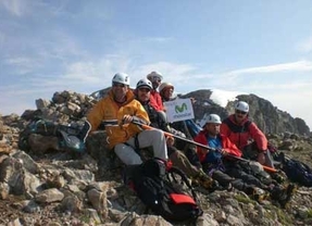 El burgalés Ricardo García busca ser el primer discapacitado visual en coronar el Muztagh Ata, de 7.546 metros