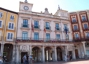 El Partido Castellano presenta una denuncia por la factura telefónica de 207.000 euros del concejal de Burgos