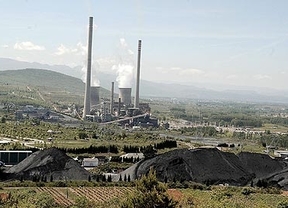 Mineros del Bierzo cortan las entradas a las centrales térmicas de Endesa y Fenosa