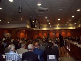 El presidente del Tribunal advierte a los procesados de que no se rían durante las exposiciones de los letrados