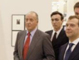 Don Juan Carlos se reúne con Medvedev y Putin en Moscú