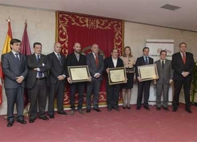 'Flumen Dorium Crianza 2010' recibe el premio que le acredita como vino representativo del Museo del Vino de Peñafiel