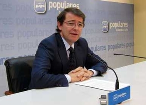 Mañueco dice que el PSOE acusa una 