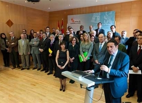 La Junta y más de 50 organizaciones ratifican su compromiso para la defensa de la sanidad pública en Castilla y León
