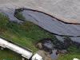 'El Niño' causa un derrame de petróleo en el río Piraí