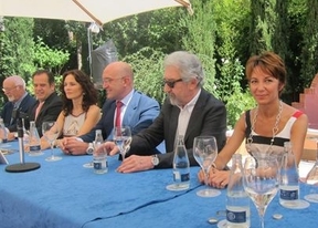 Silvia Marsó y José Sacristán, contra el 'golpe mortal' de la subida del IVA