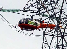 Iberdrola revisa 15.000 kilómetros de sus líneas eléctricas en CyL