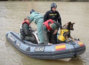 Los equipos de rescate buscan a un joven de 25 años que se cayó al río desde el mirador del Pozo de los Humos (Salamanca)