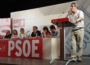 Villarrubia reúne a cargos del PSOE de la Comunidad para intentar reconducir el caos provocado por la ordenación territorial