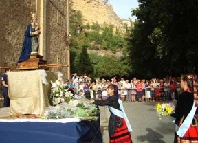 La Virgen de la Fuencisla, aclamada por los segovianos a su vuelta al Santuario