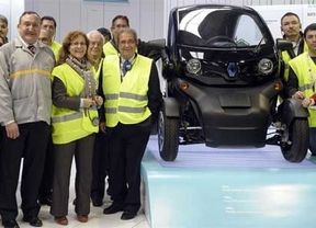 La Federación de Asociaciones de Periodistas de España visita la Nave Z.E. de Renault