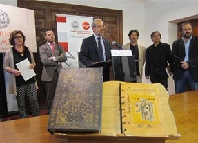 Un nuevo libro recoge el poema 'Al salir de la cárcel' de Fray Luis de León en 50 idiomas diferentes