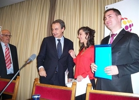 Zapatero califica la Ley de Memoria Histórica como "una importante arma de reconciliación"