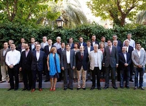 Los 'barones' del PSOE aprueban por unanimidad que 