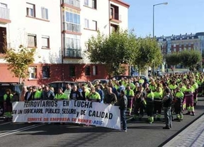 Unos 400 trabajadores protestan en Valladolid contra la privatización del servicio ferroviario