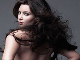 Kardashian, furiosa con W por mostrarla más desnuda que Playboy