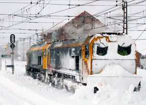 Restablecido el tráfico ferroviario entre León y Asturias después de cinco días cortado por la nieve