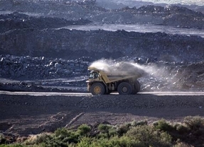Villanueva cree que el plan del carbón da certidumbre al sector y valora la aportación del 7,5% al 'mix energético'