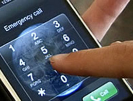 Un hombre golpea a un niño de 15 años por no apagar el iPhone durante un vuelo