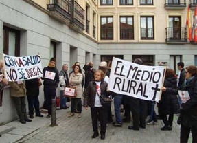 Los vecinos de Ayllón (Segovia) presionan para que se reabran las urgencias nocturnas tras rectificar en el cierre de la ESO rural