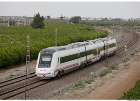 Los trenes regionales Madrid-Ávila, Segovia-Cuenca, León-Gijón y Valladolid-Santander no superan el diez por ciento de su capacidad