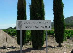 Vega Sicilia celebra su 150 aniversario con dos cenas en las que recibirá la Placa de Honor de la Orden del Mérito Civil