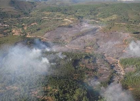 Extinguido el incendio en Garcibuey tras arrasar 75 hectáreas de arbolado y matorral