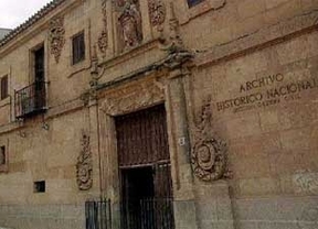 El Centro de la Memoria Histórica recibe documentos de Carlos González-Posada
