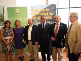 Zarrías anuncia que la Ejecutiva federal 'autorizará' la 'exención' de primarias