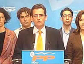 El PP vasco desautoriza con fuerza a Mayor Oreja y sus teorías sobre la negociación con ETA