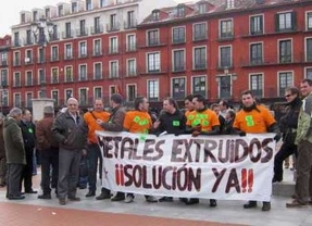 Los trabajadores de Metales Extruidos vuelven a salir a la calle en Valladolid para reclamar una solución para la empresa