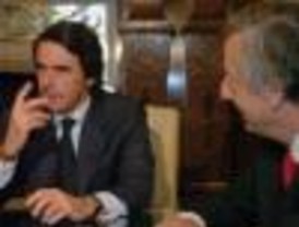 Aznar recomendó estrechar los lazos con los Estados Unidos