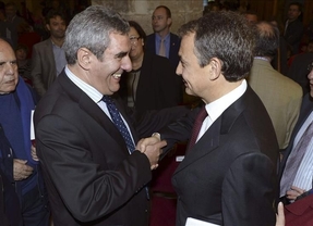 Zapatero con Villarrubia en Villalar