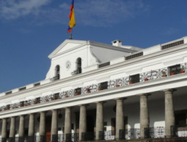 Ecuador pedirá antecedentes penales a los extranjeros