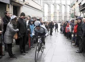 La lluvia no desluce la 78 edición de la Carrera del Pavo de Segovia