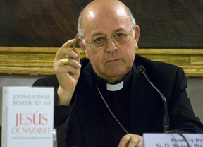 El arzobispo de Valladolid dice que 'el trabajo no es una suerte sino un derecho y un deber'