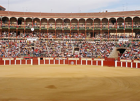 El PSOE denuncia el reparto de entradas gratuitas para llenar la plaza de toros de Valladolid