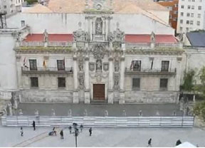 El juzgado abre diligencias contra la Universidad de Valladolid por el deterioro de su fachada histórica