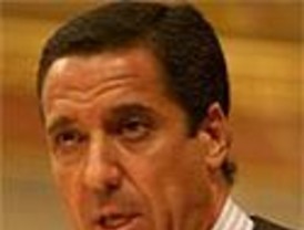 Zaplana anuncia que la primera propuesta a debatir en el pleno será sobre la ilegalización del PCTV