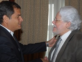El Polo pide perdón a Correa por equivocaciones de Uribe